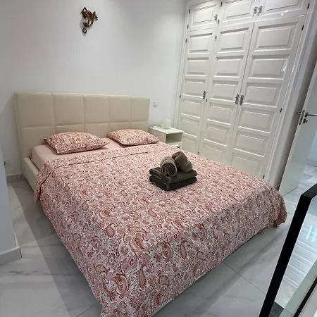 351 Parque Santiago 1 By Tenerife & Sales Апартаменти *